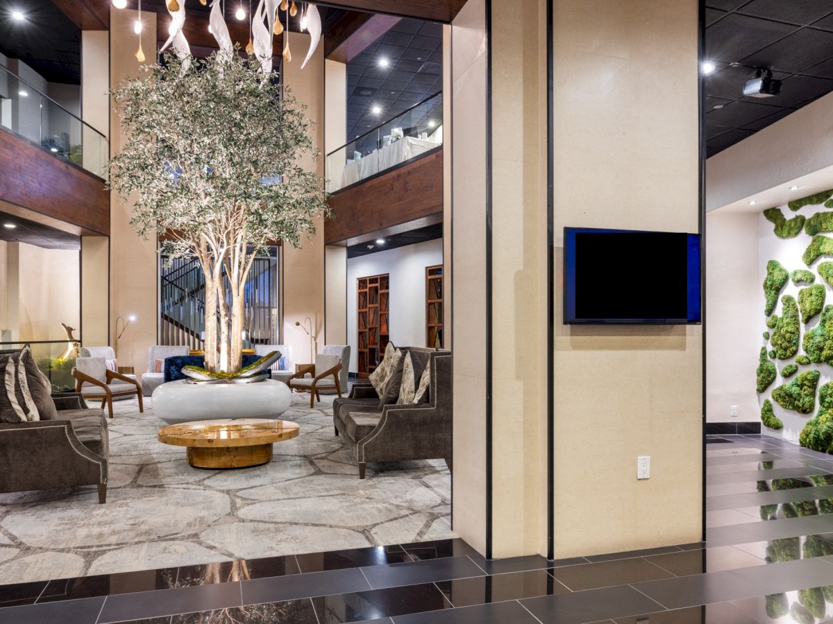 VOCO Laguna Hills